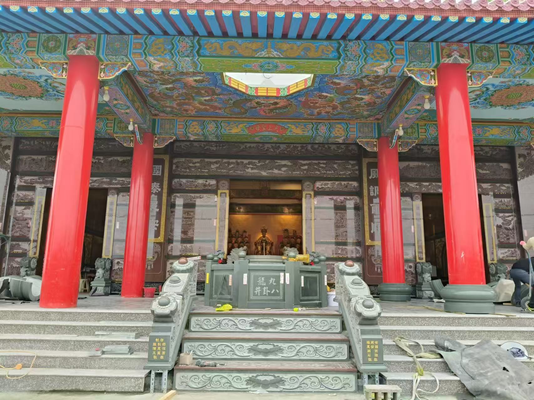 会社はマズ寺院プロジェクトを完了し、特別な贈り物で感謝を表明します